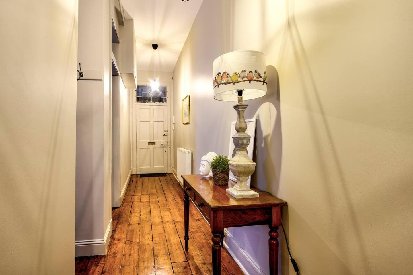 Guestready - Stylishly Presented City Centre Ap Edinburg Exteriör bild